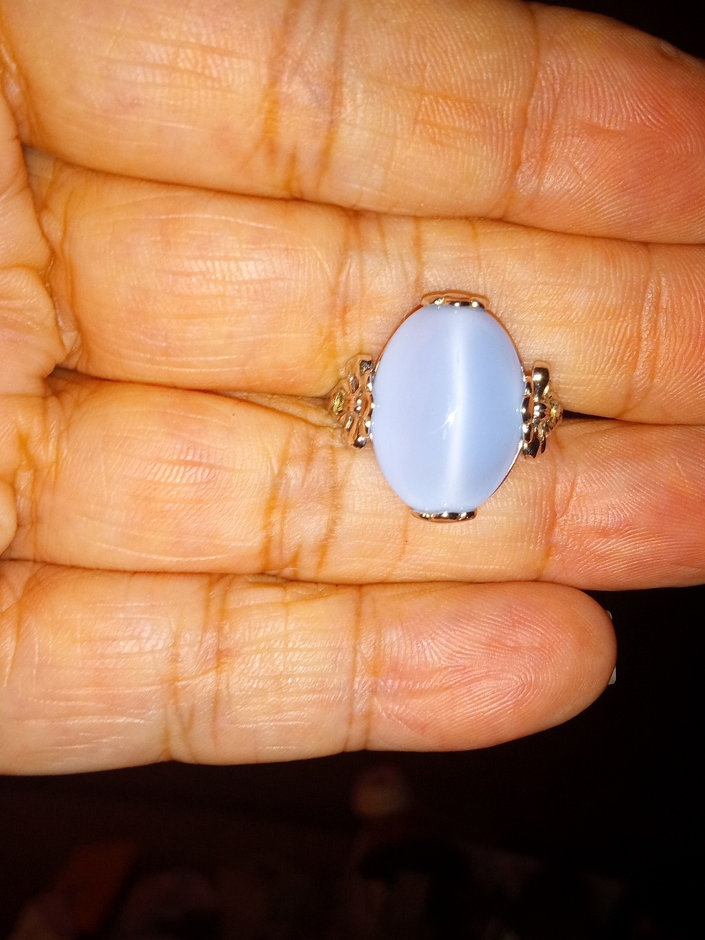 Avon Vintage Elegant Blue Cat's Eye Statement Ring